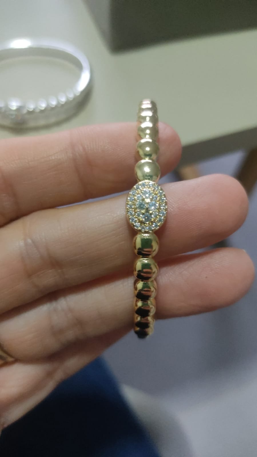 Bracelete O. bolinha zirc. crav.