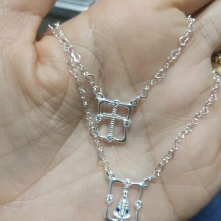 Escapulário P. corrente coração N. Sra. Aparecida e placa Cruz