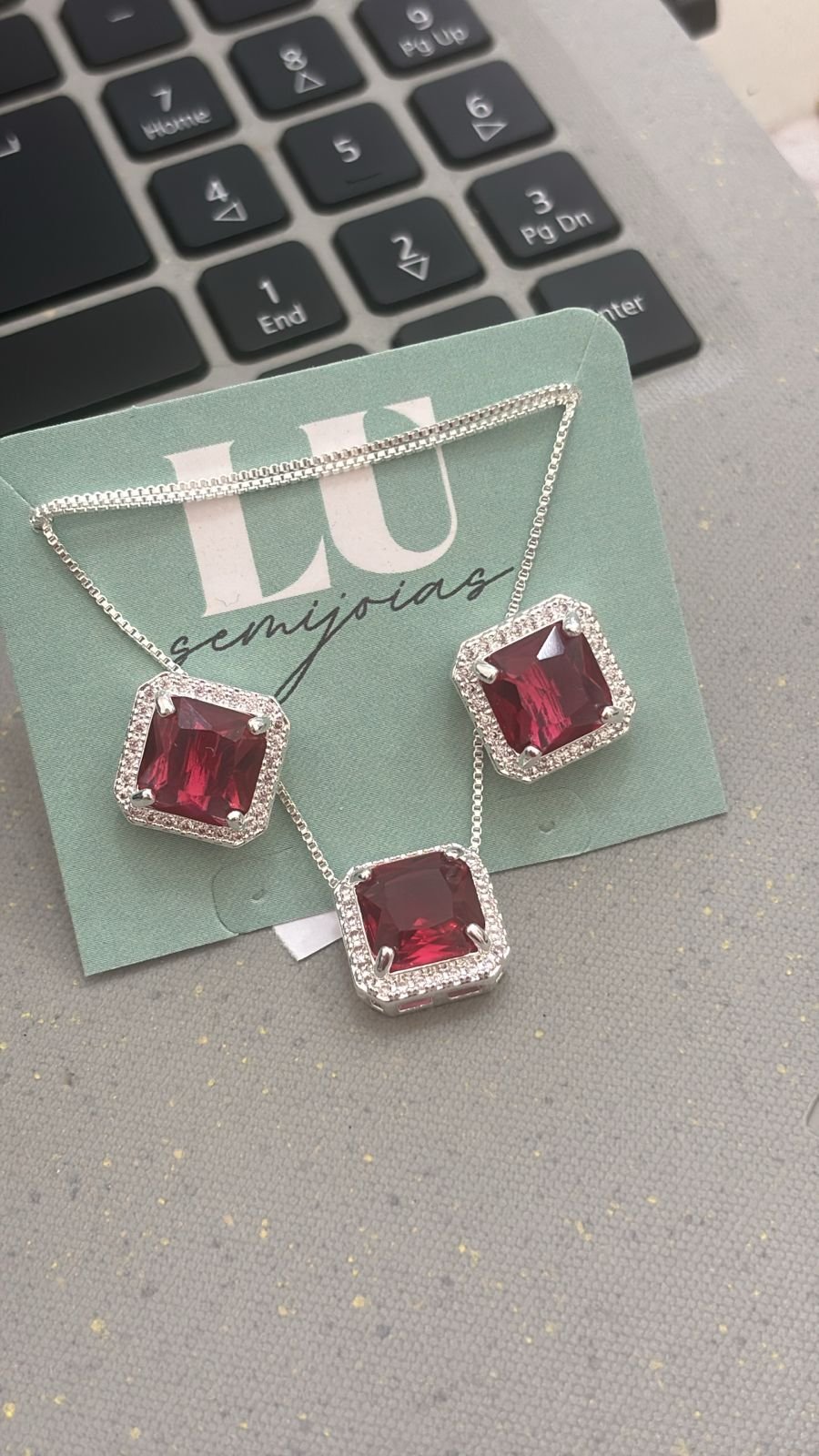 Conj.P quadrado rubi