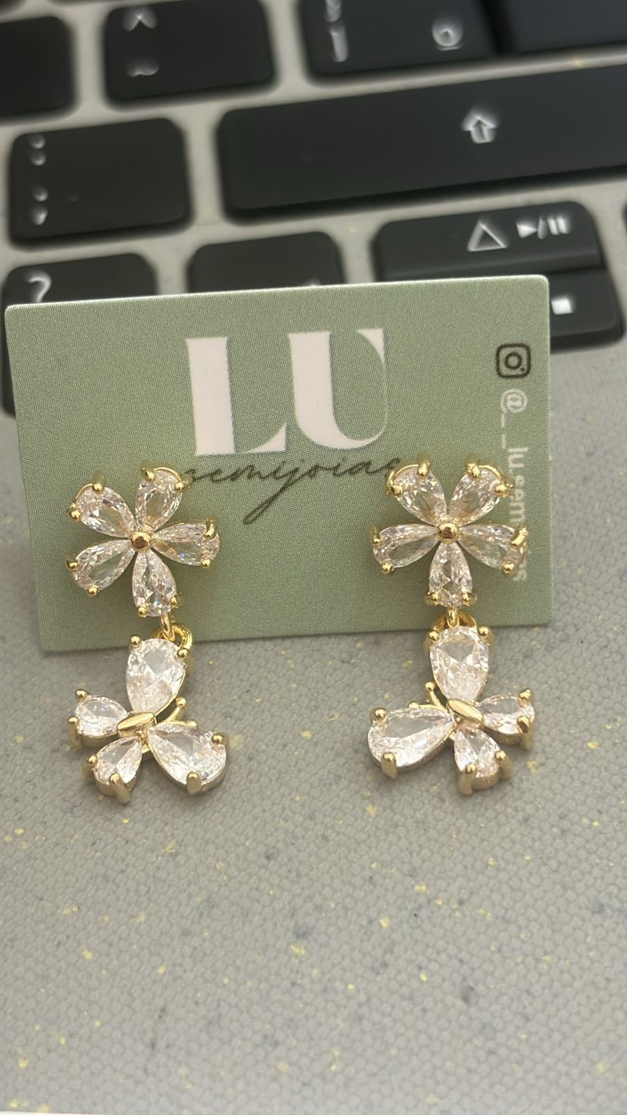 B.O flor e borboleta