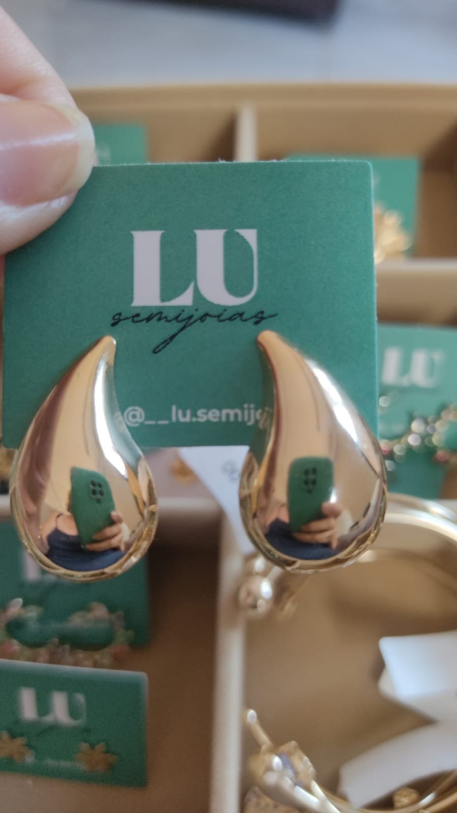 B.O gota vírgula p.