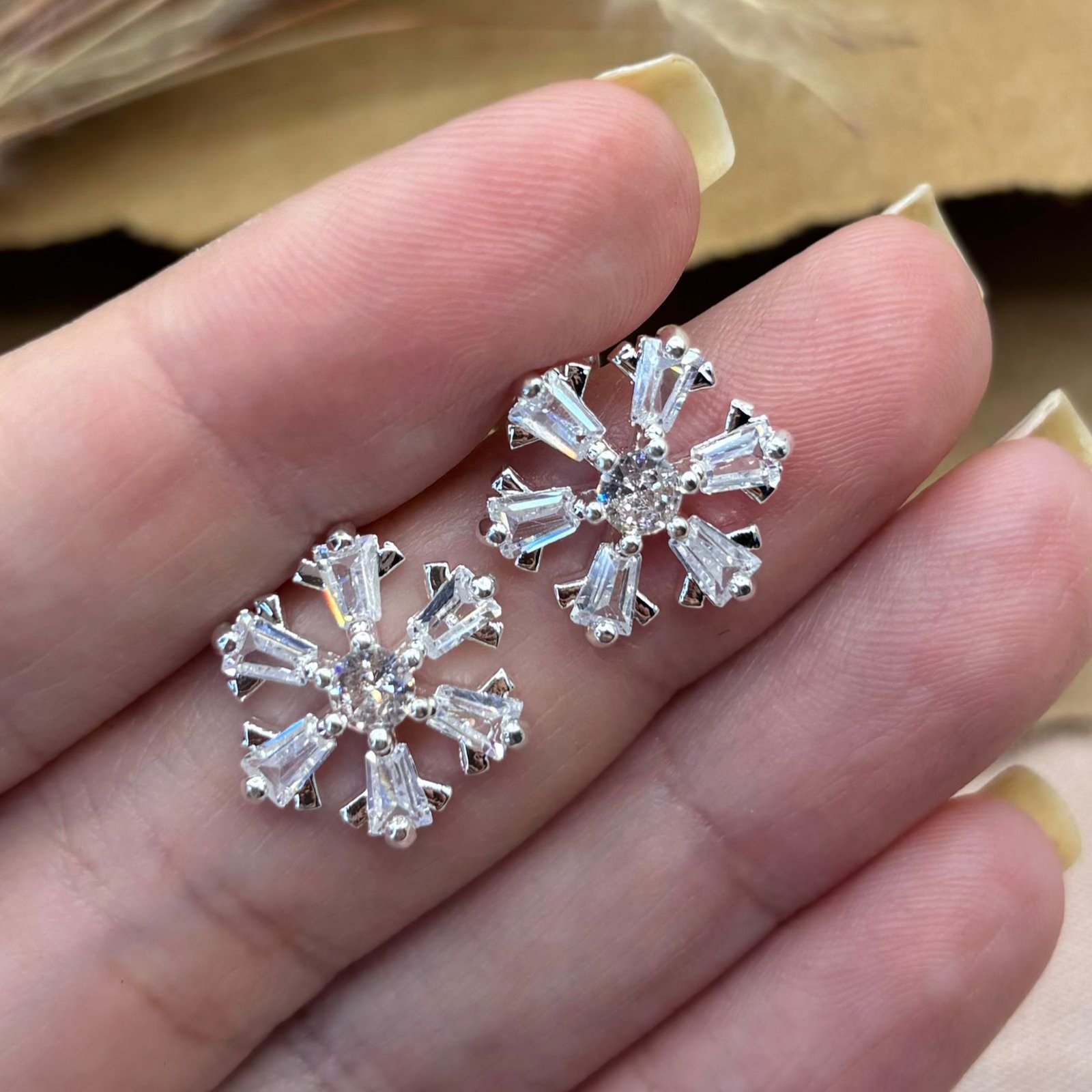 B.P flor cristal  12x 12,00