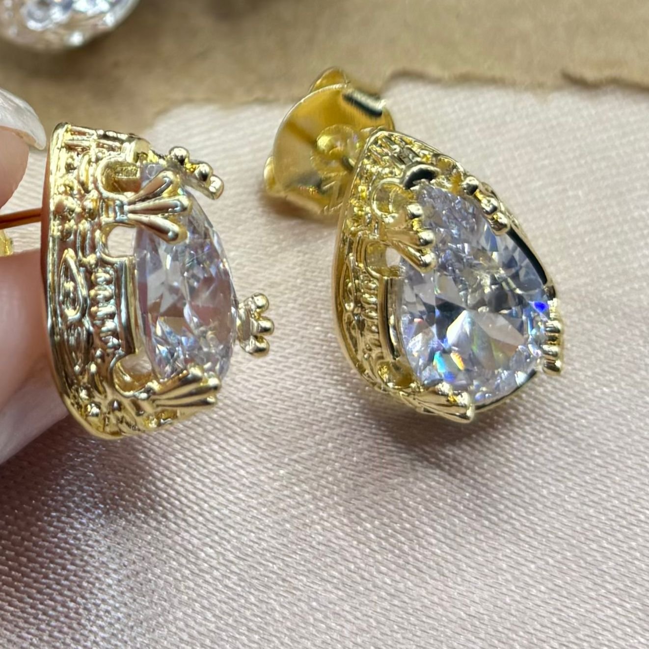 B.O gota cristal garras