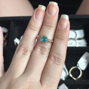 A.O  azul zirc. Bruna