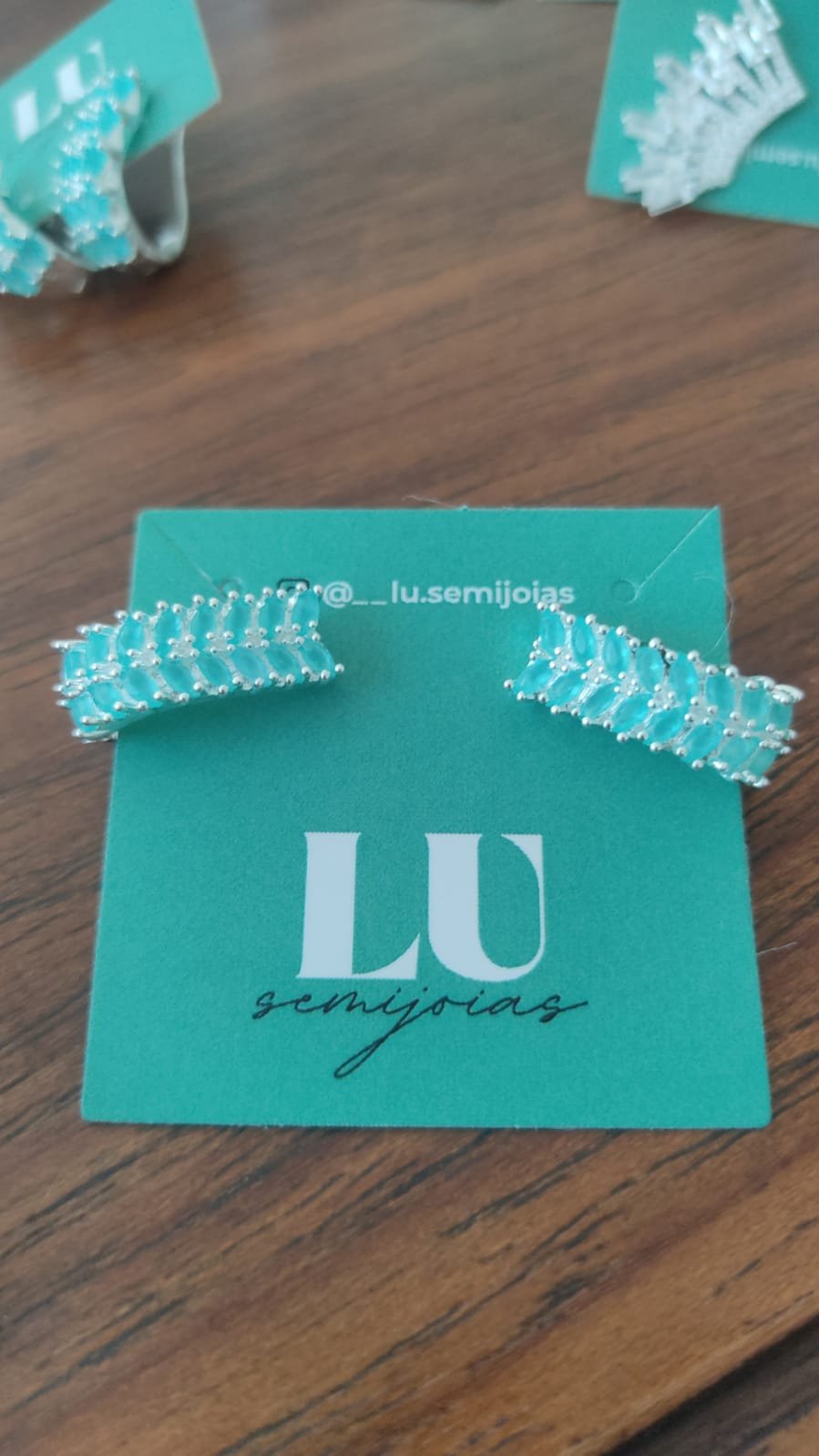 B.P argola pedra azul 12x 17,00