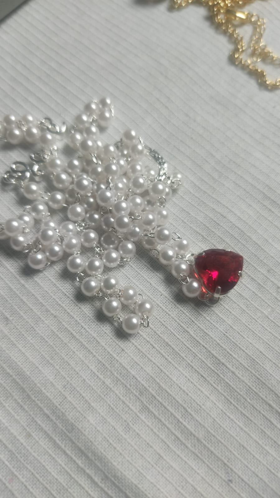 Escapulário P. perolas coracao rubi
