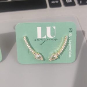 B.O ear cuff gota deitada cristal e zirc. crav.