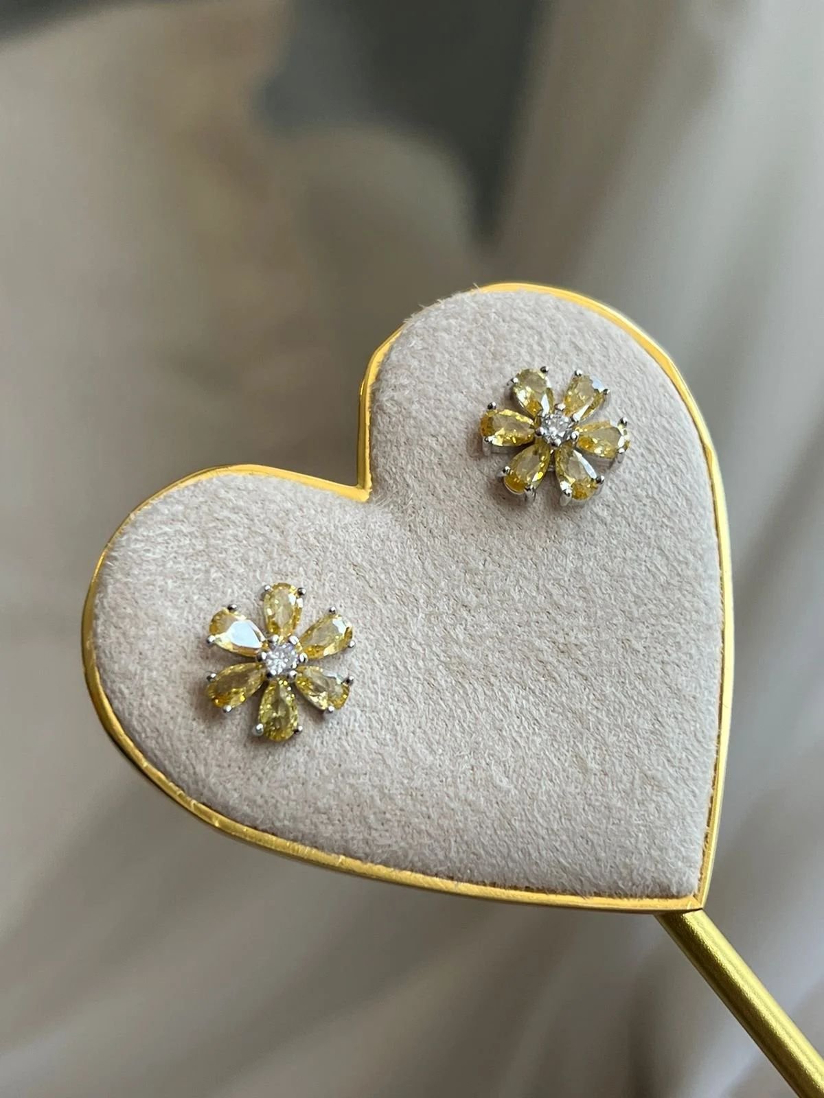 B.P margarida zirc. cristal e citrino