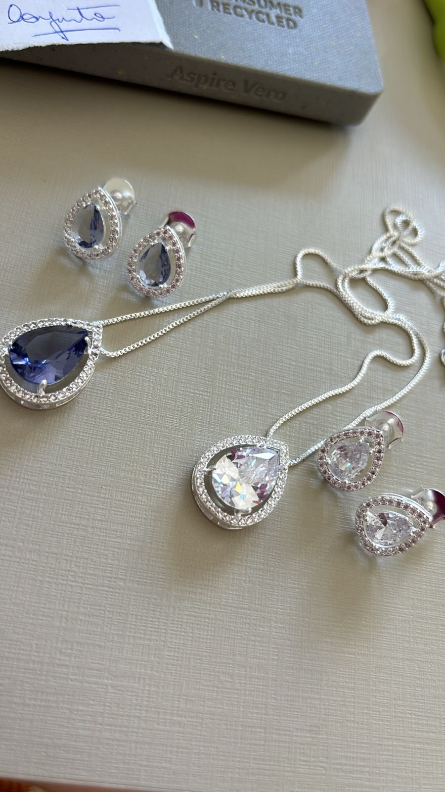 Conj.P gota zirc. crav. (pedra ametista OU cristal OU azul)