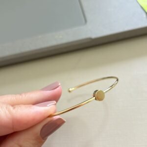 Bracelete O. bolinha achatada