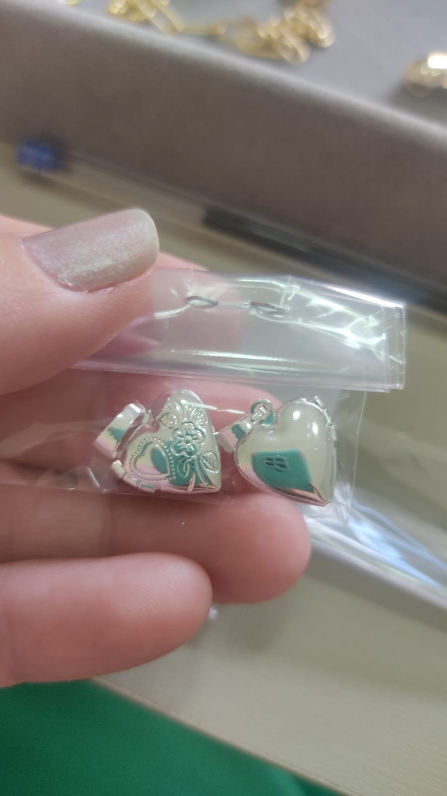 M.p relicario coração desenhos pequeno