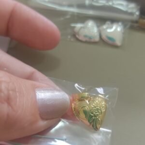 M.O relicario coração desenhos pequeno