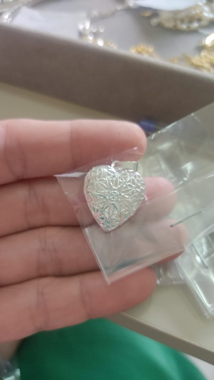 M.p relicario coração desenhos grande