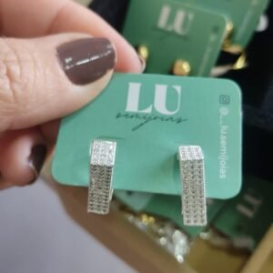 B.P argola estilo diamante crav.