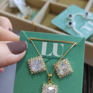 Conj. O quadrado cristal e zirc. crav.