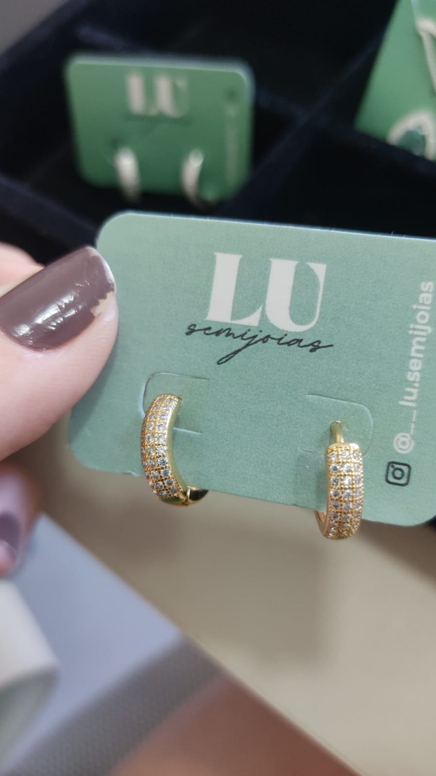 B.O argolinha cravejada