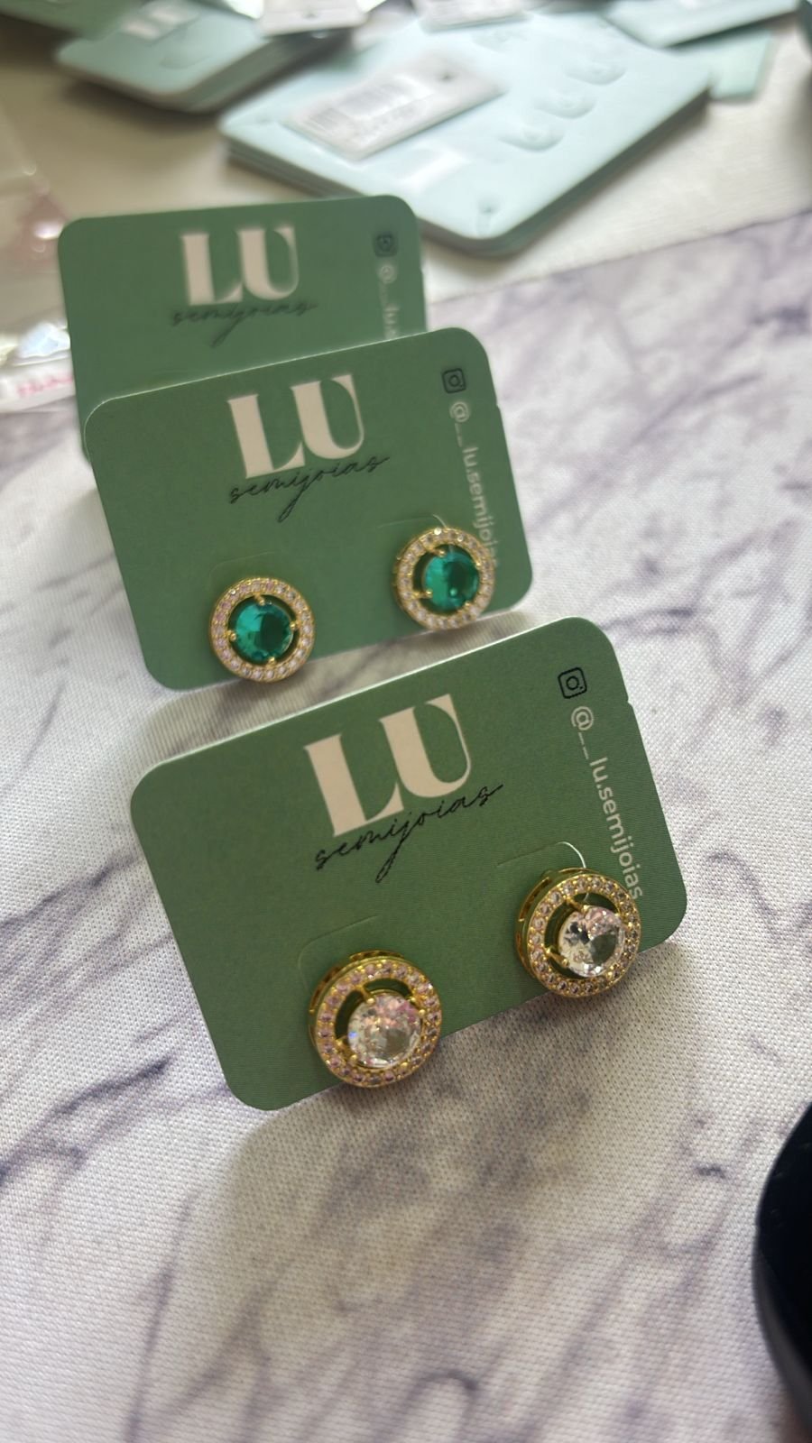 B.O pedra redondo diversos zirc.