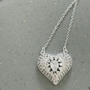 Gar.P coração cristal e zirc. crav.