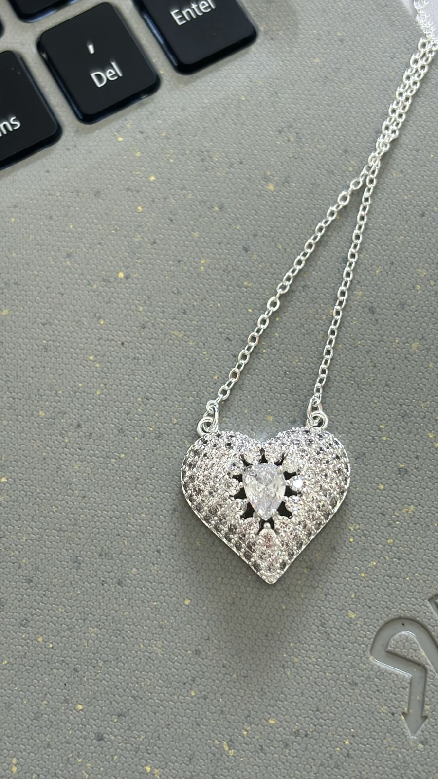 Gar.P coração cristal e zirc. crav.