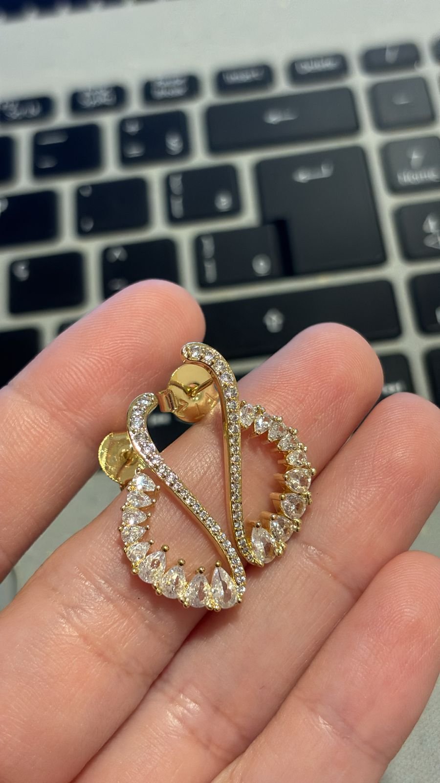 B.O curva S gotas cristais