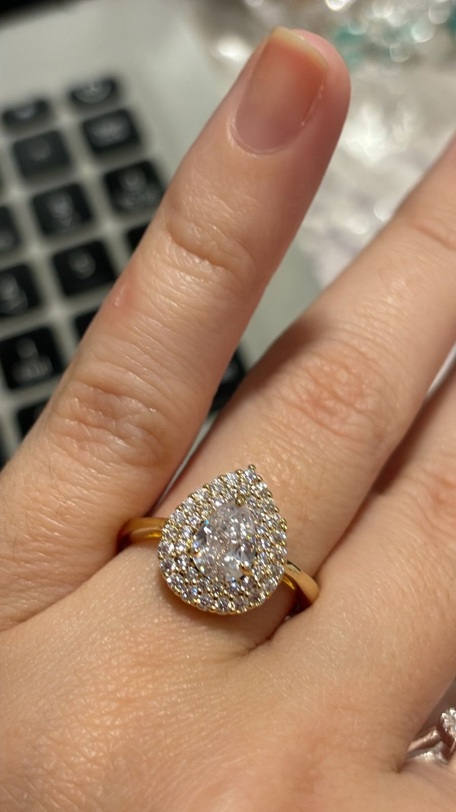 A.O gota cristal com zirc. crav