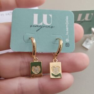 B.O argola com ping. plaquinha coração zirc.