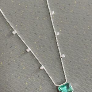 Gar. P. 6 cristais e 1 turmalina