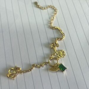 P.O cartier fina pedra esmeralda, olho grego, trevo