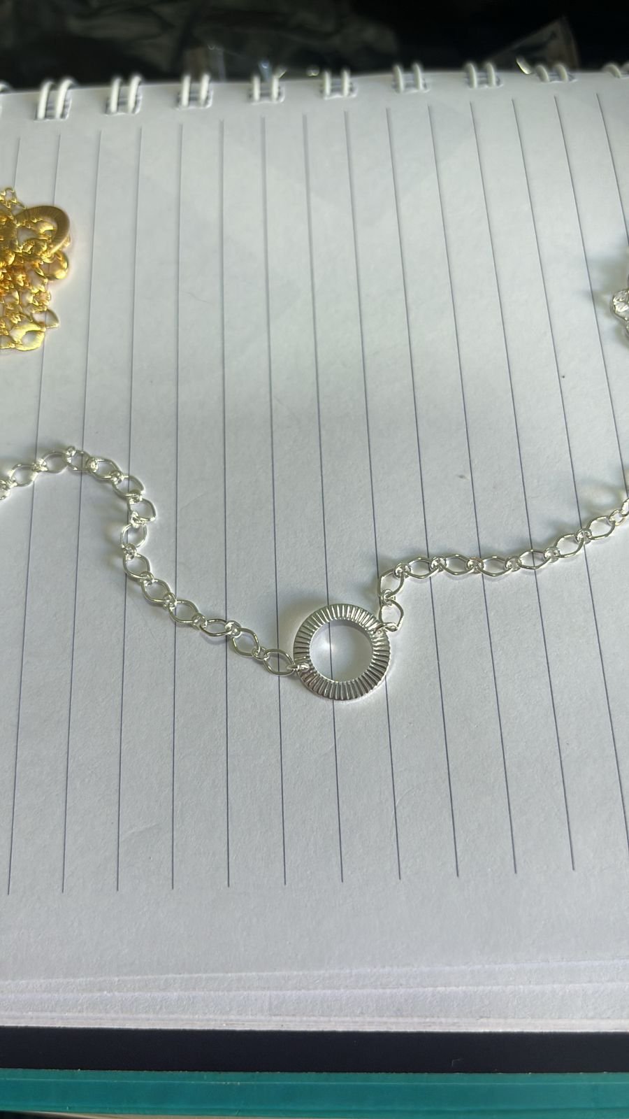 P.P elos com 1 circulo com textura vazado