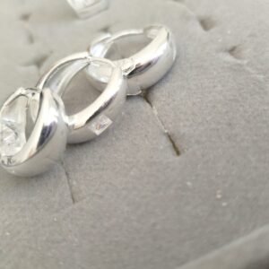 B.P trio argola grossa com cristal quadrado