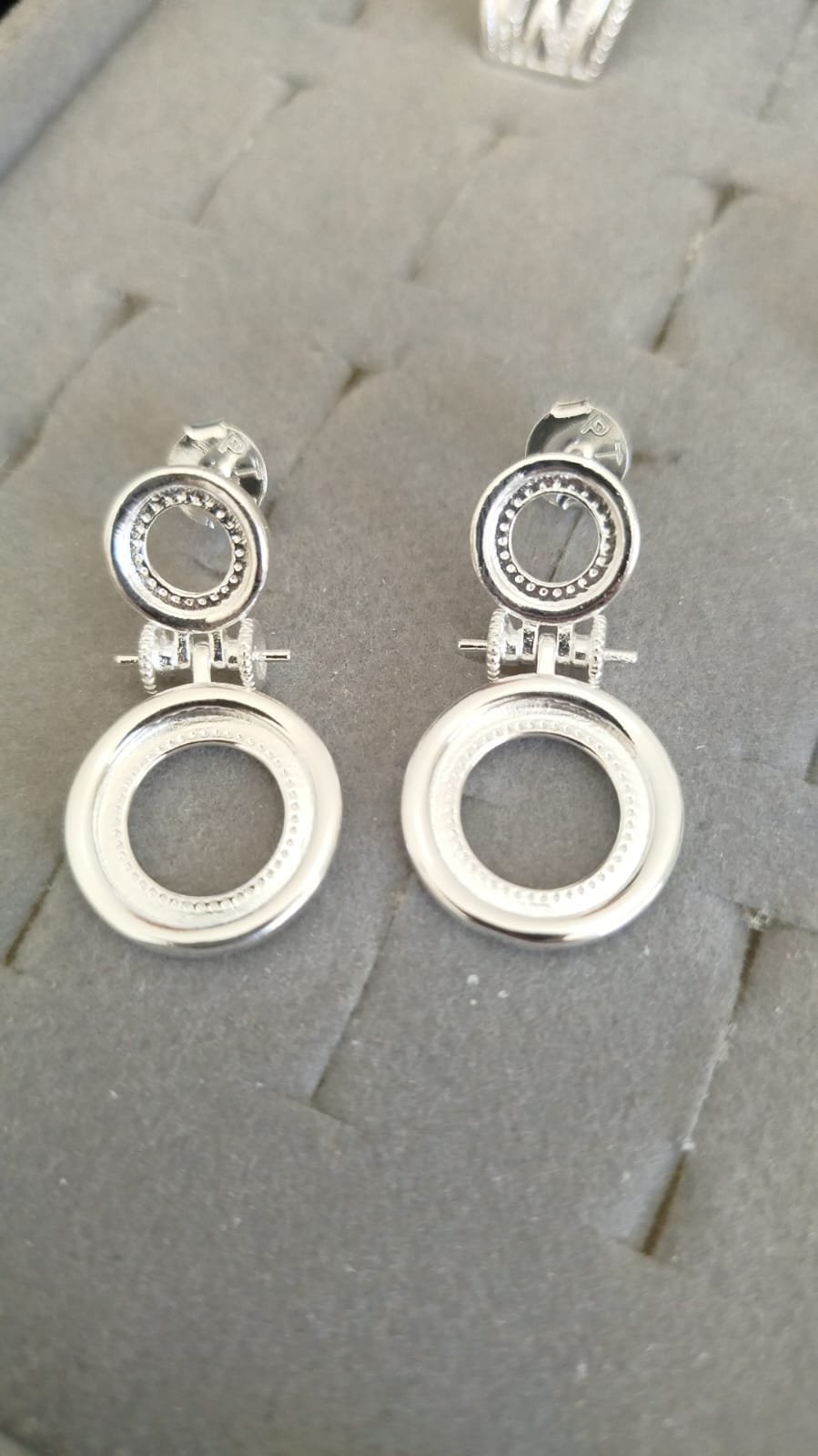 B.P redondo perola e pedra turquesa