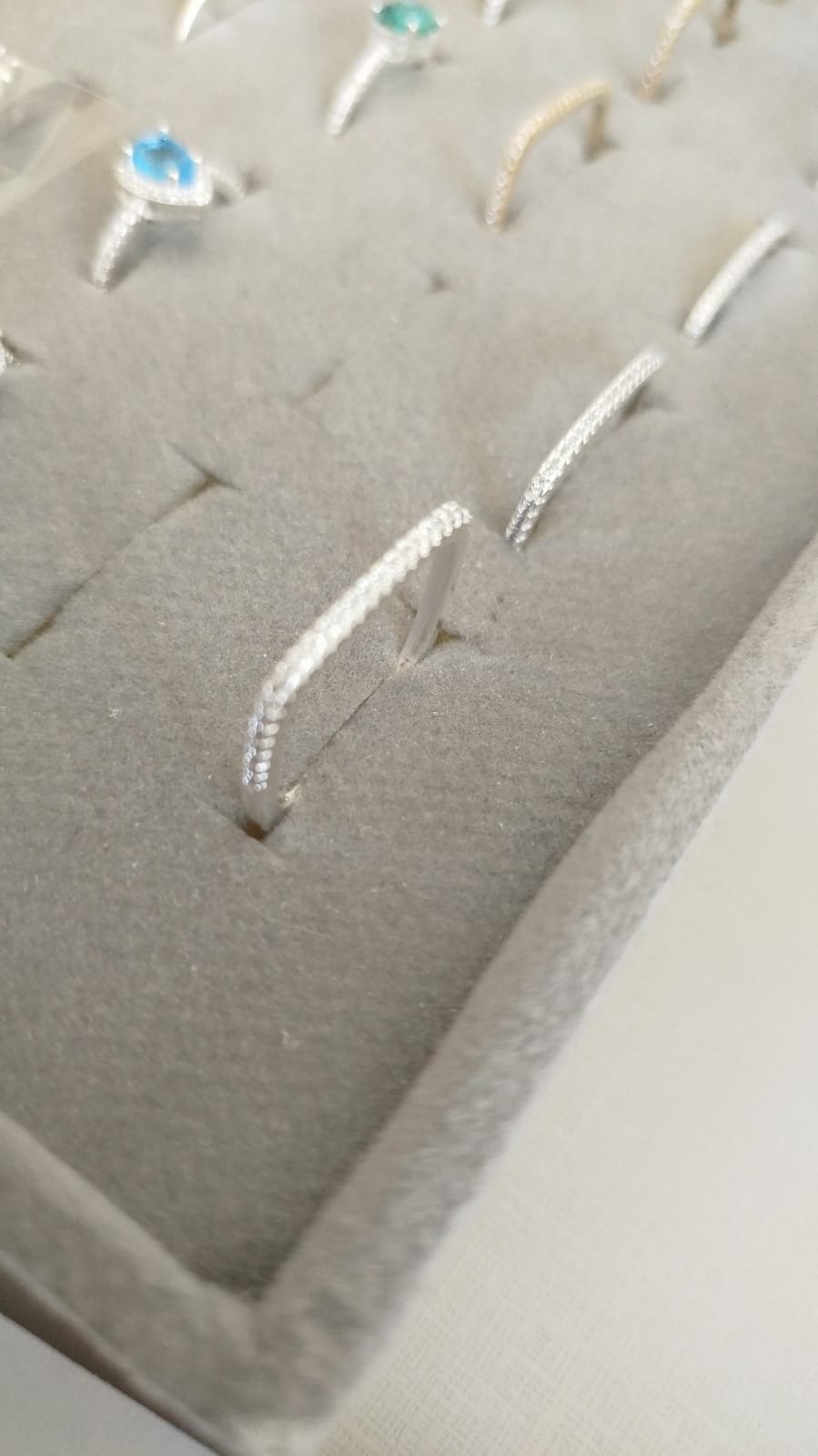 A.P quadrado zirc. crav. fininho