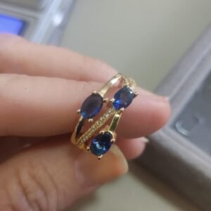 A.O 3 pedras azul com zirc. crav