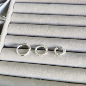 B.P trio argolinha textura com cristal quadrado