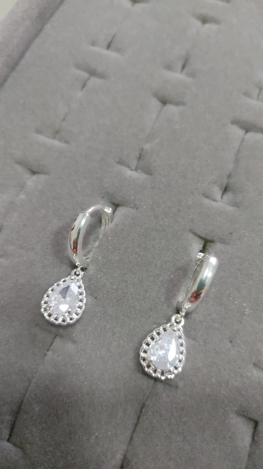 B.P argola com ping. gota cristal