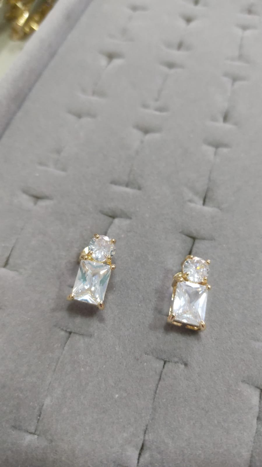 B.O cristal ponto de luz e retangular