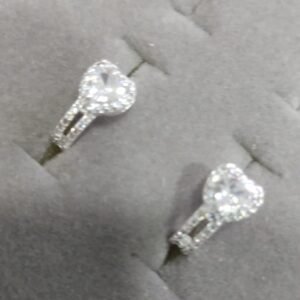 B.P argolinha zirc. crav. click com coração cristal