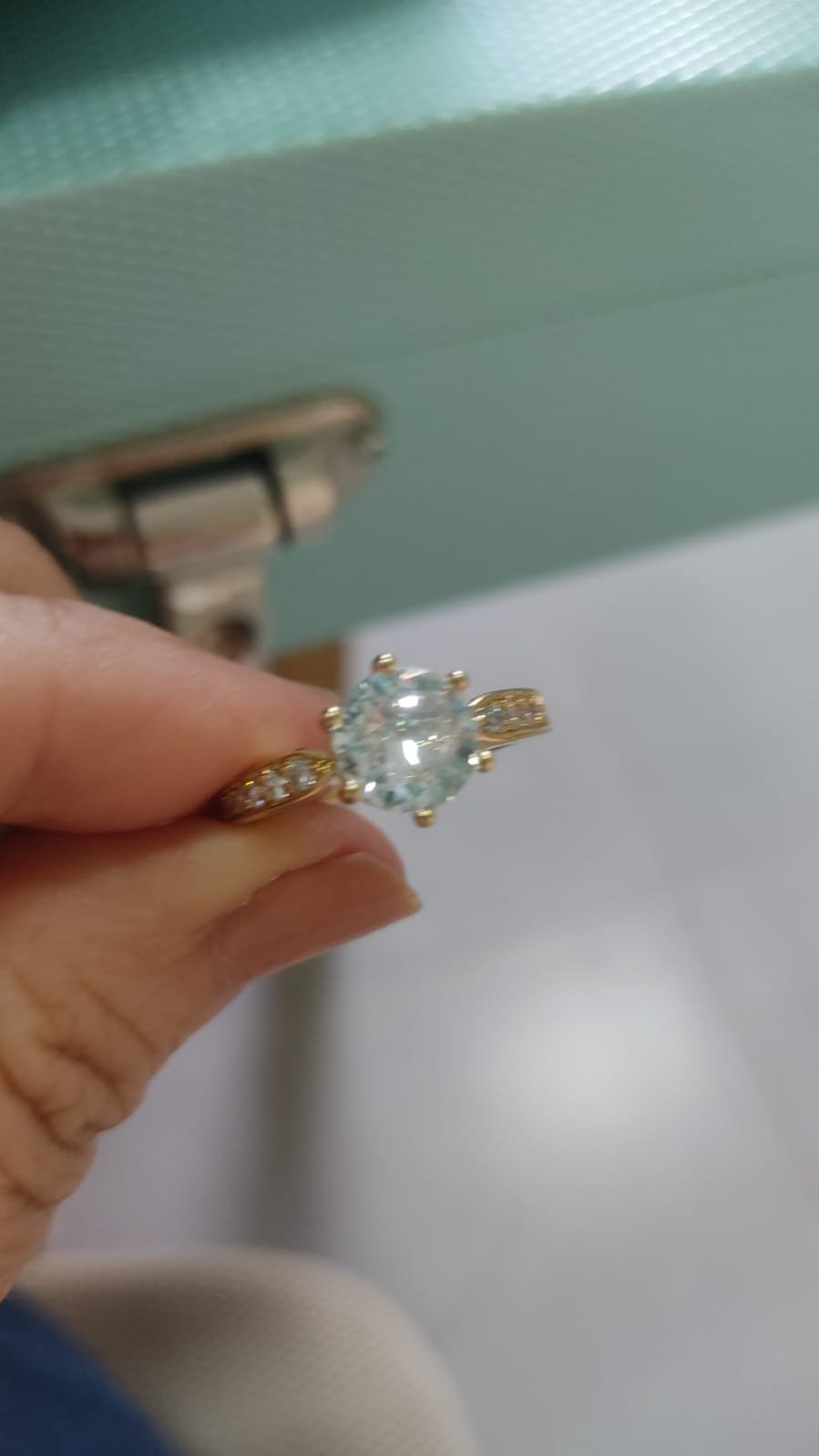 A.O solitário grande com zirc. crav.