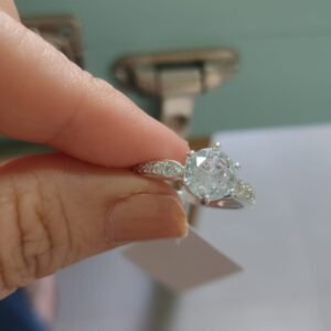 A.P solitário grande com zirc. crav.