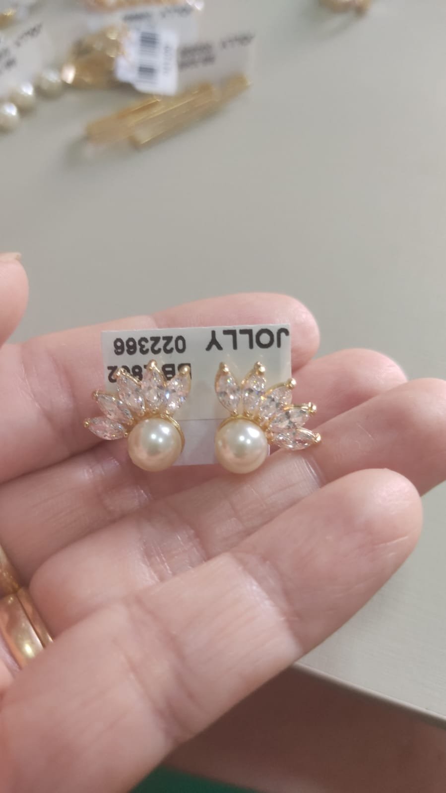 B.O perola flor com zirc. BRUNA