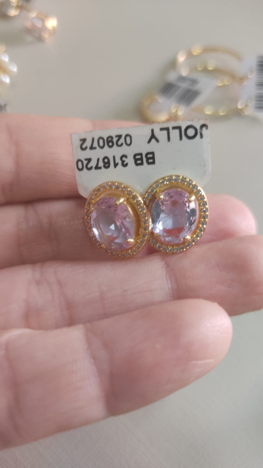 B.O ponto de luz oval com zirc. crav. em volta  BRUNA