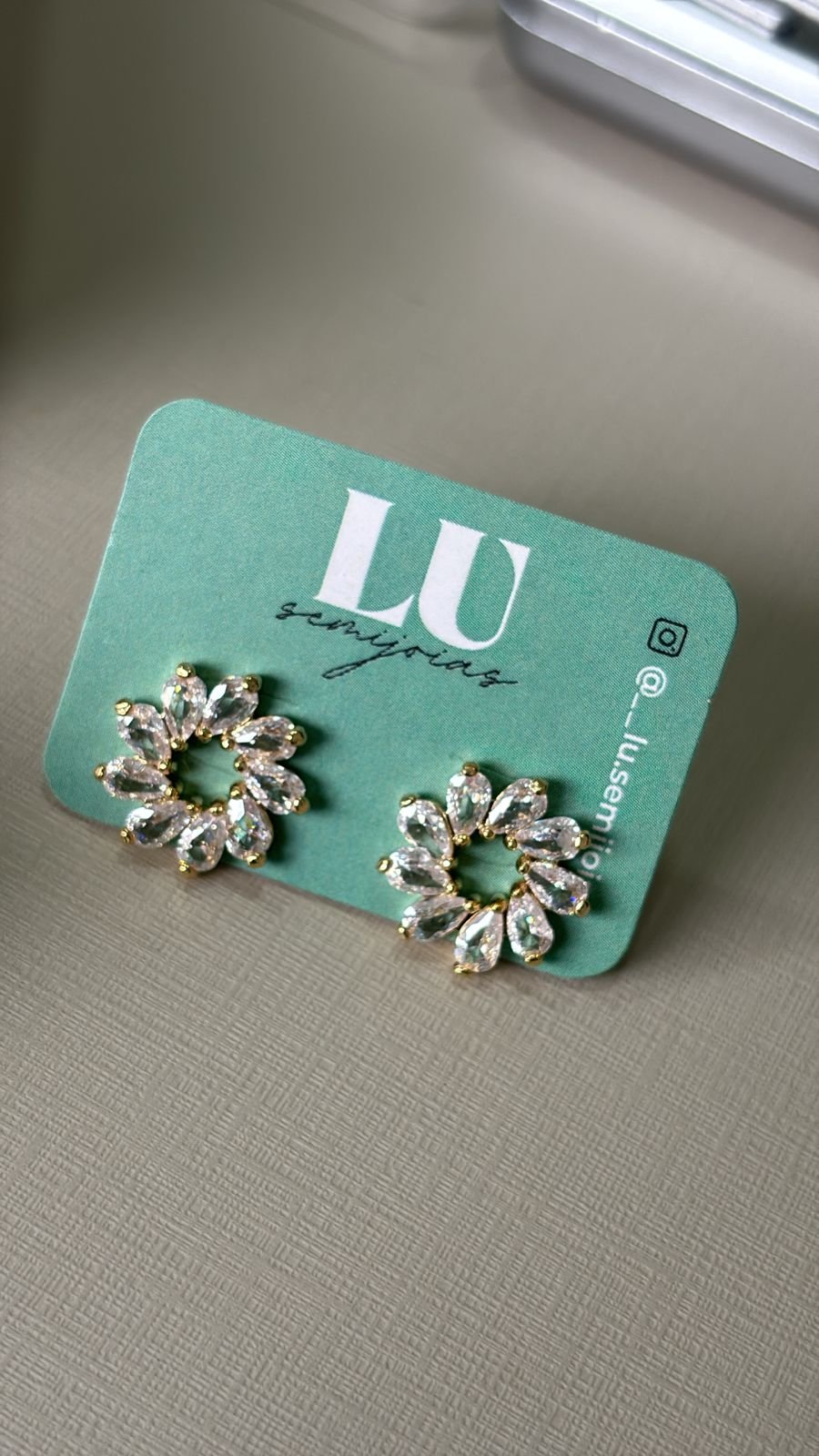 B.O flor cristal com 9 petalas