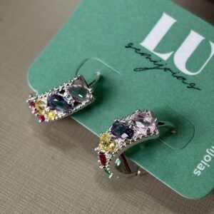 B.P argola click pedras cristais ou coloridas