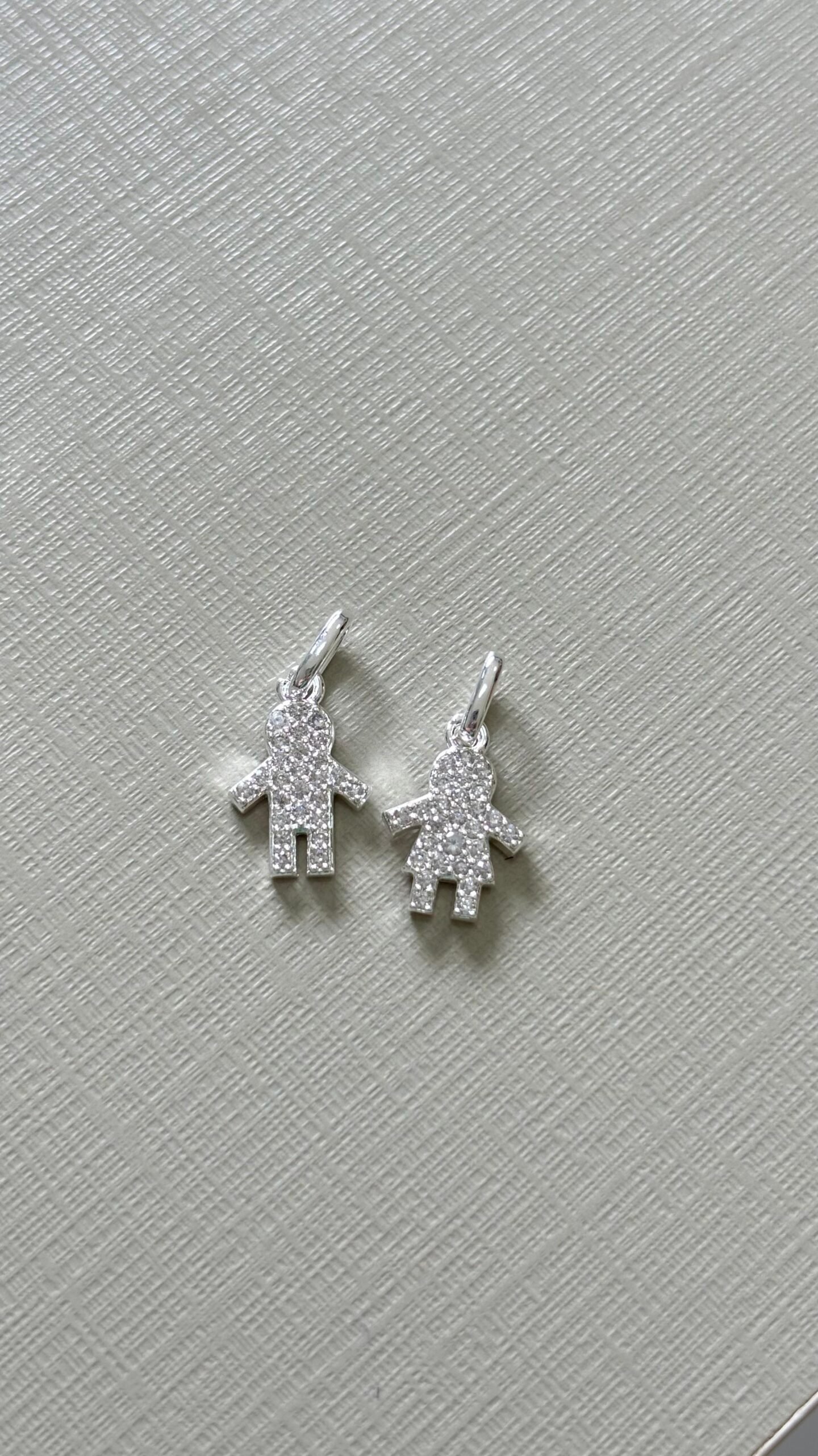 M.P menino (a) crav.